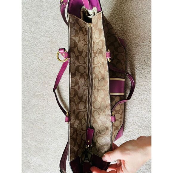 COACH LEATHER CARRYALL IN SIGNATURE CANVAS KHAKI LILAC  LEATHER TOTE BAG - Picture 7 of 16